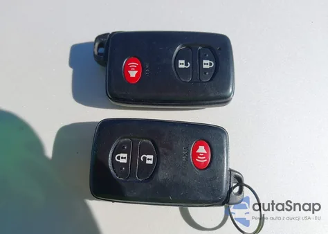 2013 Toyota Prius Three Se z USA, uszkodzony, nr VIN JTDKN3DU9D5621769